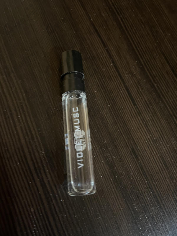 Парфюмерия Violet Musc от Ajmal