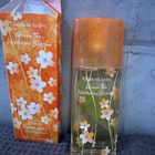Духи Green Tea Nectarine Blossom от Elizabeth Arden