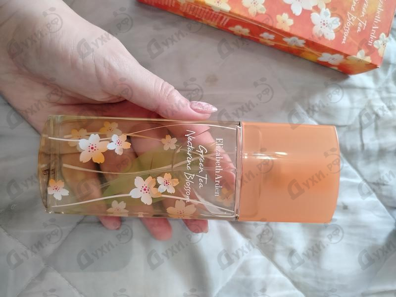Парфюмерия Green Tea Nectarine Blossom от Elizabeth Arden