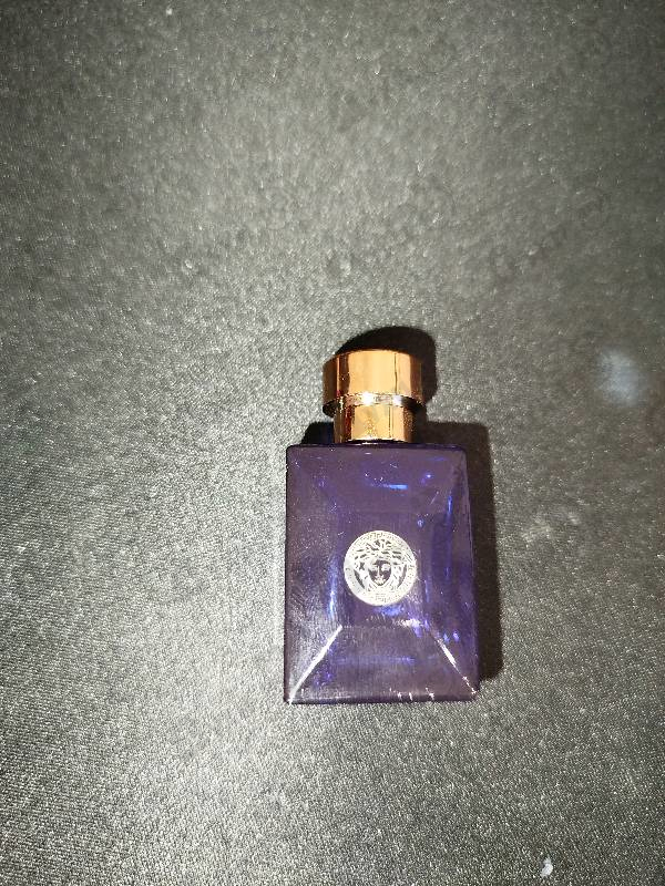 Парфюмерия Dylan Blue от Versace