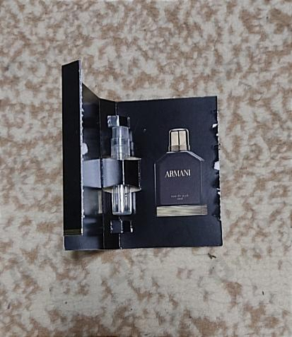 Парфюмерия Eau De Nuit Oud от Giorgio Armani
