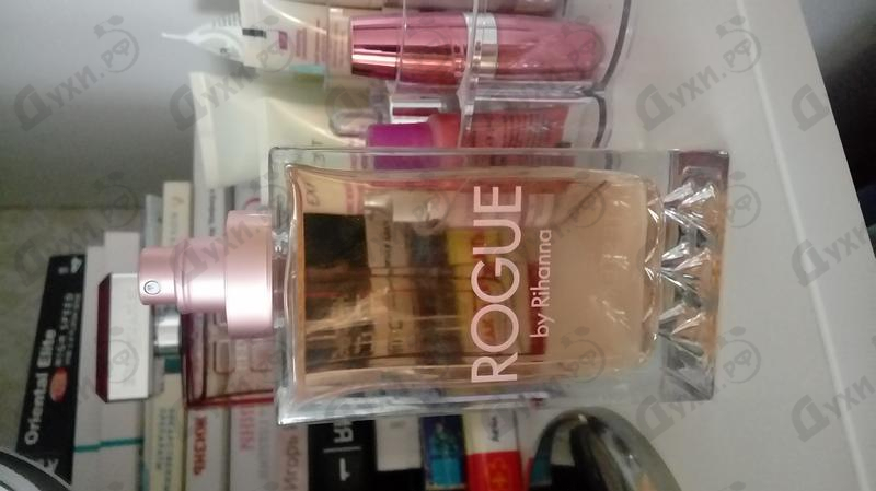 Духи Rihanna Rogue Духи Rogue от Rihanna