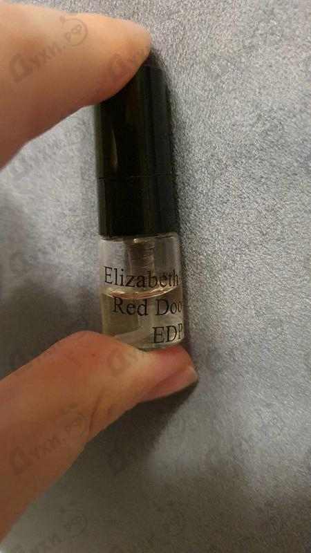 Парфюмерия Red Door 25 от Elizabeth Arden