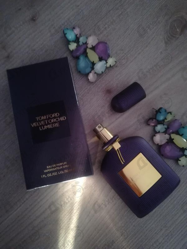 Духи Velvet Orchid Lumiere от Tom Ford