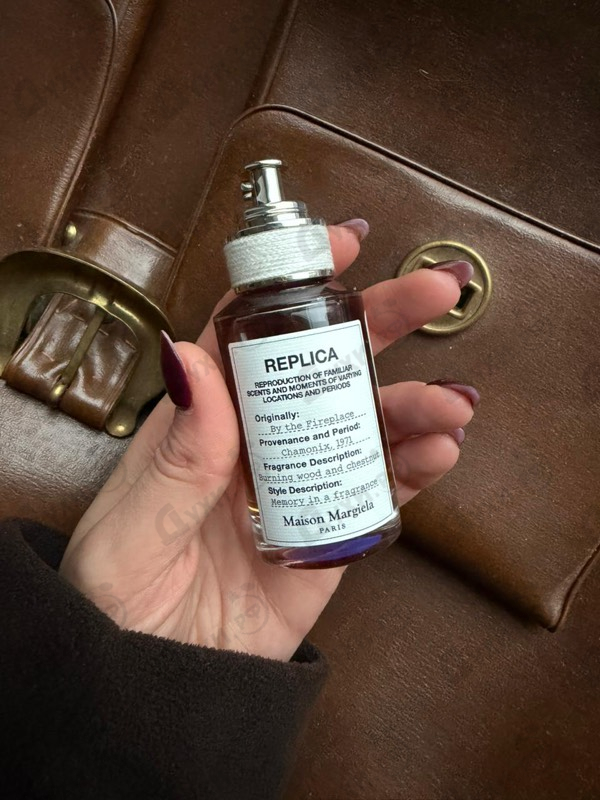 Парфюмерия By The Fireplace от Maison Martin Margiela's