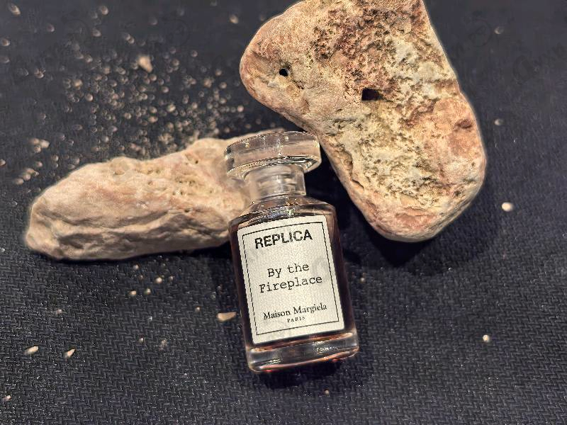 Купить Maison Martin Margiela's By The Fireplace