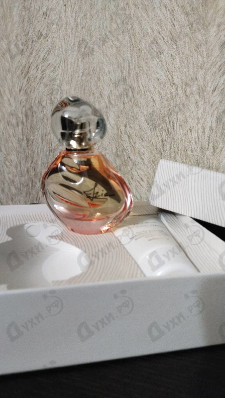 Парфюмерия Izia от Sisley