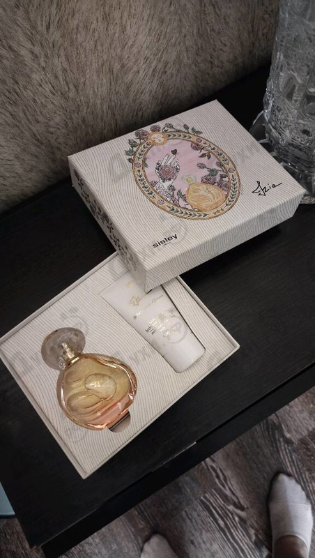 Парфюмерия Izia от Sisley