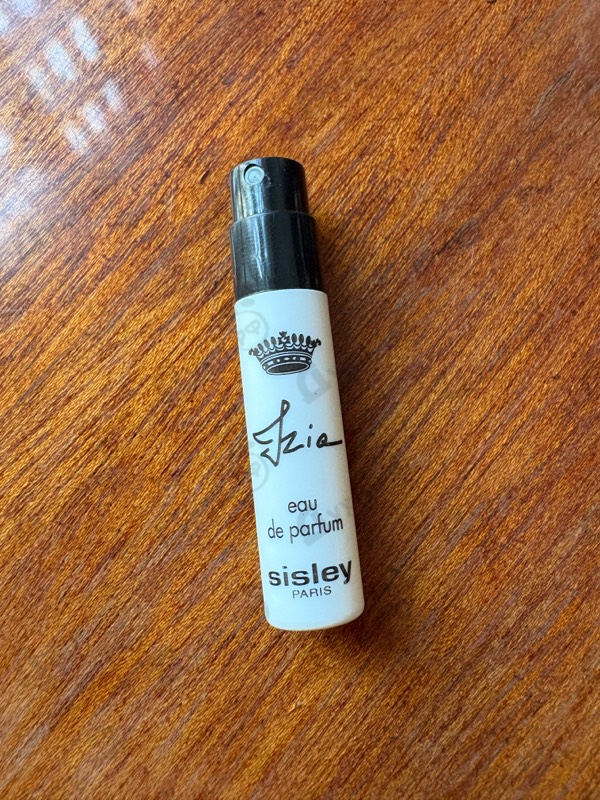 Духи Izia от Sisley
