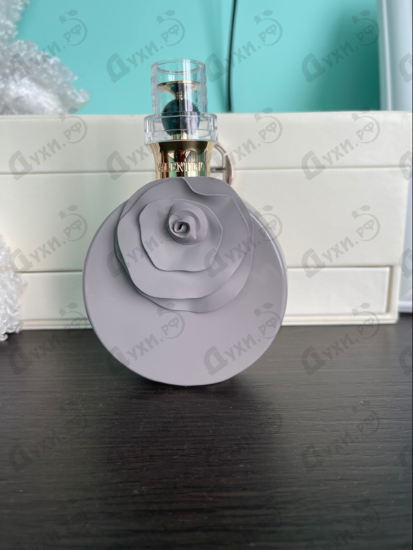 Парфюмерия Valentino Valentina Myrrh Assoluto Духи Valentina Myrrh Assoluto от Valentino