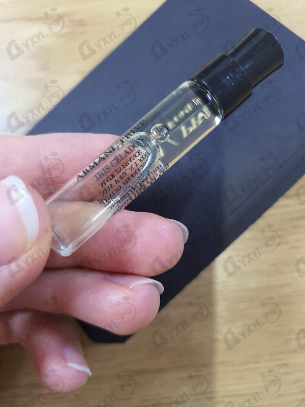 Парфюм Giorgio Armani Prive Iris Celadon Купить Prive Iris Celadon от Giorgio Armani