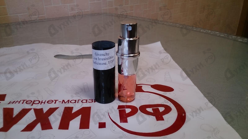 Духи Givenchy Live Irresistible Delicieuse Парфюмерия Live Irresistible Delicieuse от Givenchy