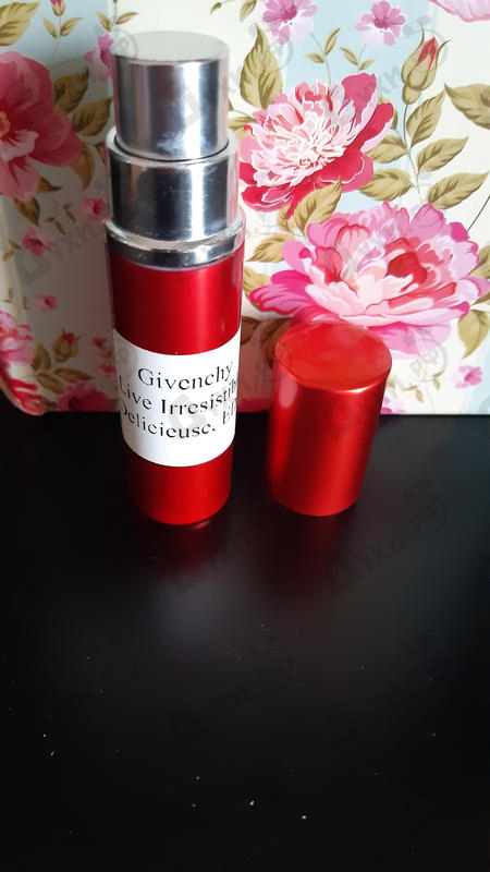 Духи Live Irresistible Delicieuse от Givenchy