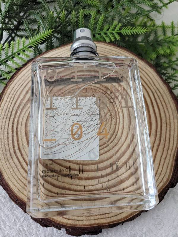 Духи Escentric Molecules Molecule 04 Купить Molecule 04 от Escentric Molecules