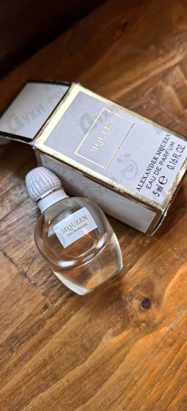 Купить Mcqueen Eau Blanche от Alexander Mcqueen