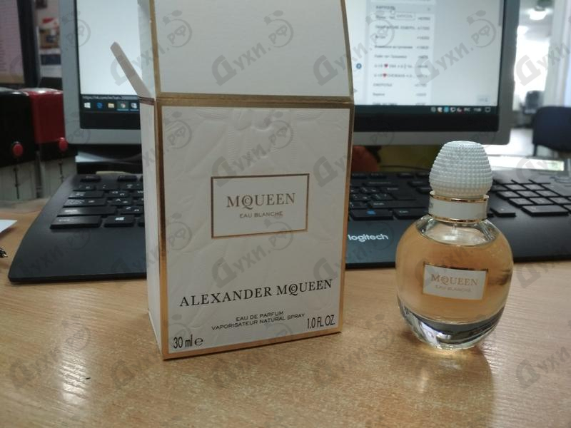 Парфюмерия Mcqueen Eau Blanche от Alexander Mcqueen