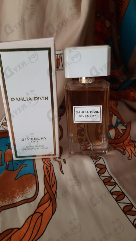 Купить Dahlia Divin Nude Eau De Parfum от Givenchy