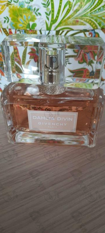 Парфюмерия Givenchy Dahlia Divin Nude Eau De Parfum