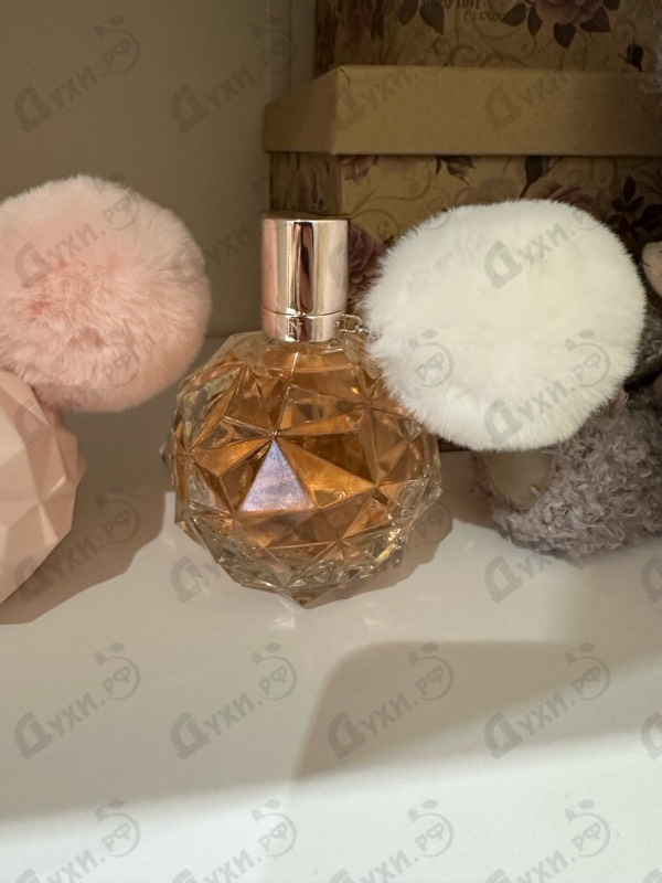 Парфюмерия Ari от Ariana Grande