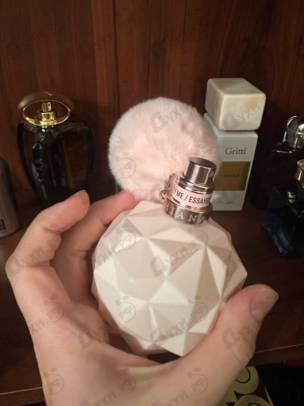 Парфюмерия Sweet Like Candy от Ariana Grande