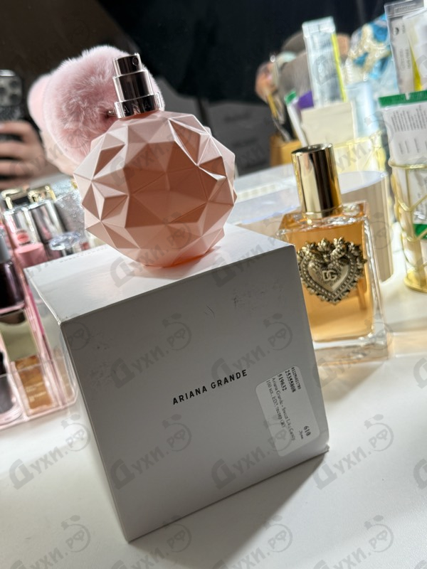 Парфюмерия Sweet Like Candy от Ariana Grande