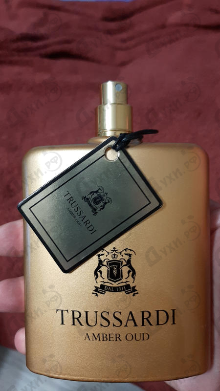 Парфюмерия Amber Oud от Trussardi