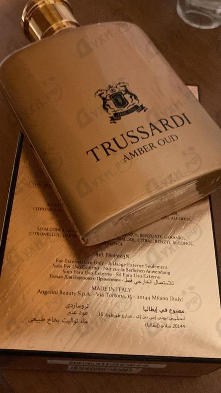 Парфюмерия Amber Oud от Trussardi