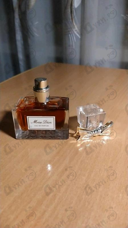 Духи Miss Dior Eau De Parfum (2017) от Christian Dior Парфюмерия Christian Dior Miss Dior Eau De Parfum (2017)