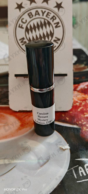 Парфюмерия Carolina Herrera Mystery Tobacco