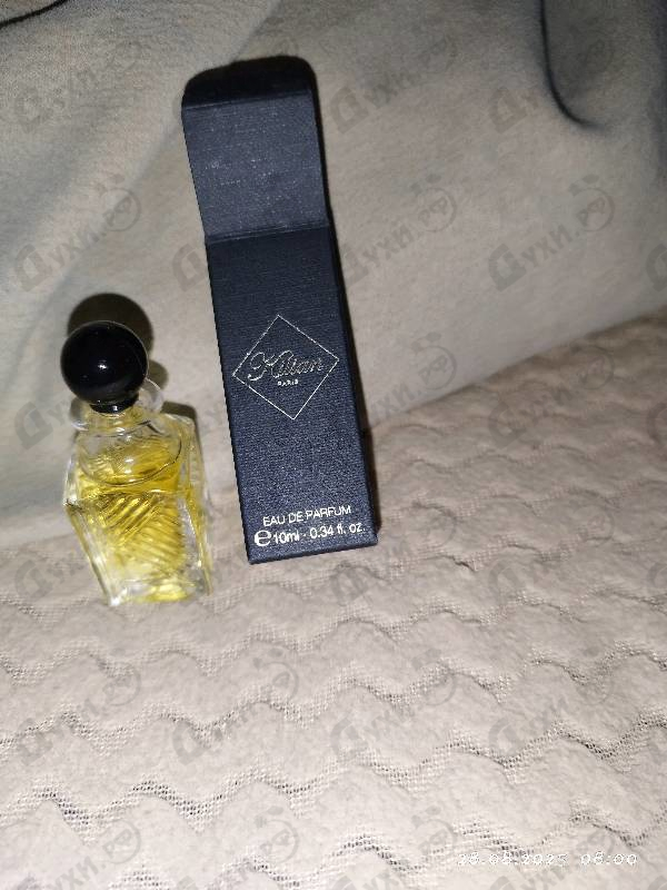 Духи Woman In Gold от Kilian