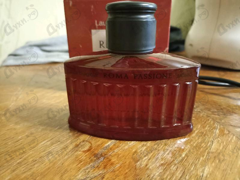 Духи Roma Passione от Laura Biagiotti