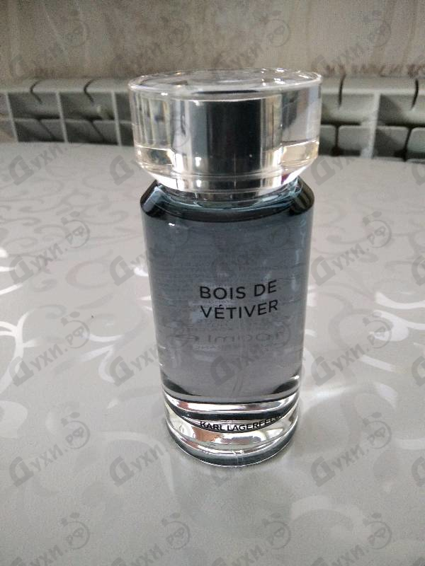 Духи Bois De Vetiver от Lagerfeld