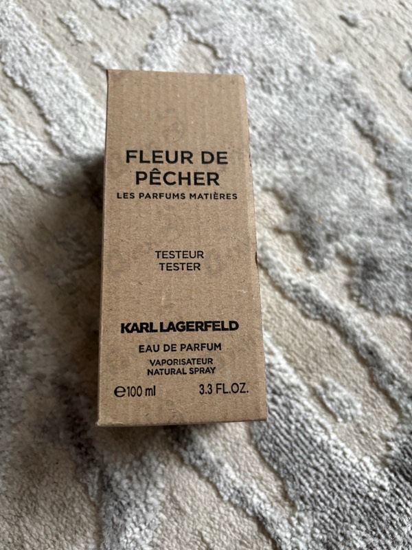 Духи Fleur De Pecher от Lagerfeld