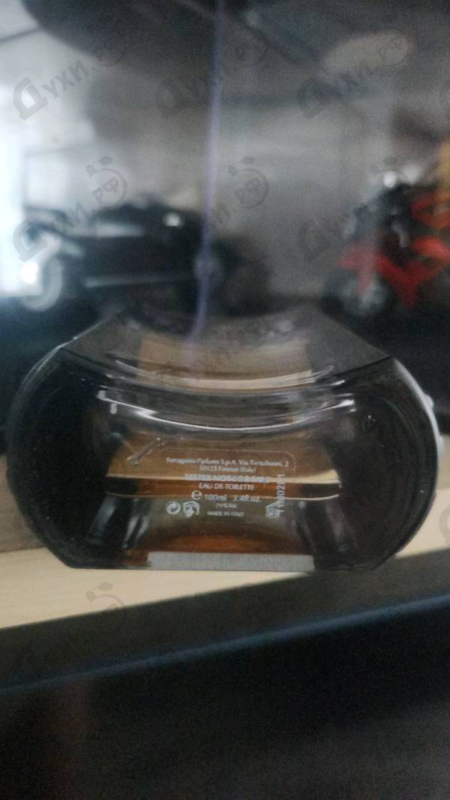 Духи Uomo от Salvatore Ferragamo