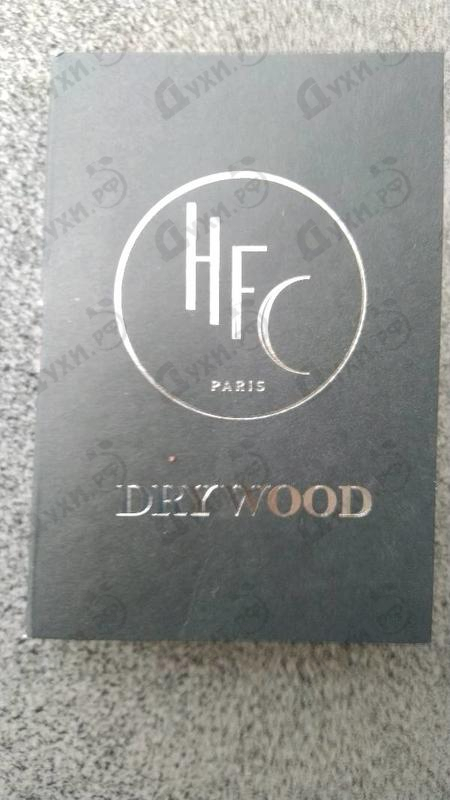 Духи Dry Wood от Haute Fragrance Company