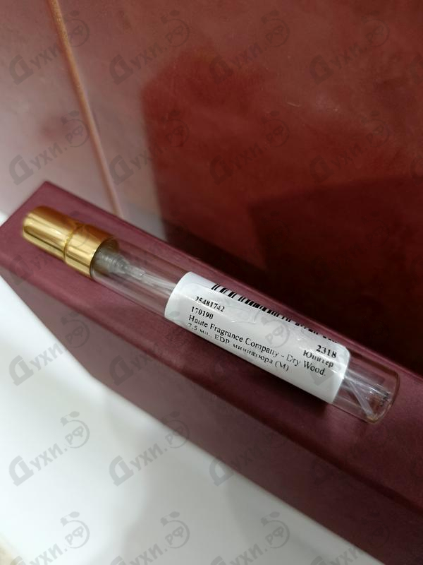 Духи Dry Wood от Haute Fragrance Company