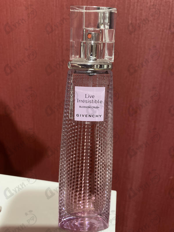 Парфюмерия Live Irresistible Blossom Crush от Givenchy