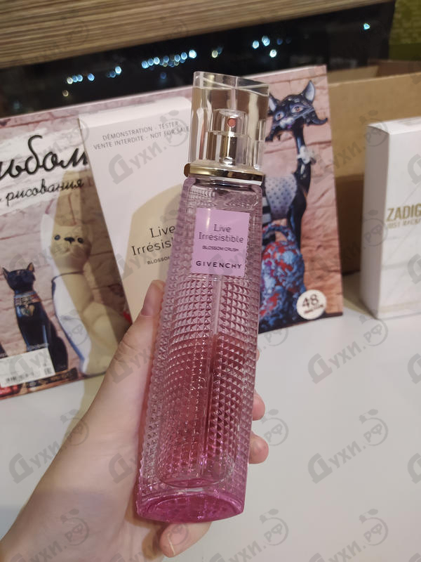 Купить Givenchy Live Irresistible Blossom Crush