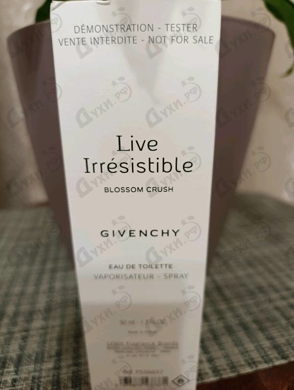 Купить Live Irresistible Blossom Crush от Givenchy