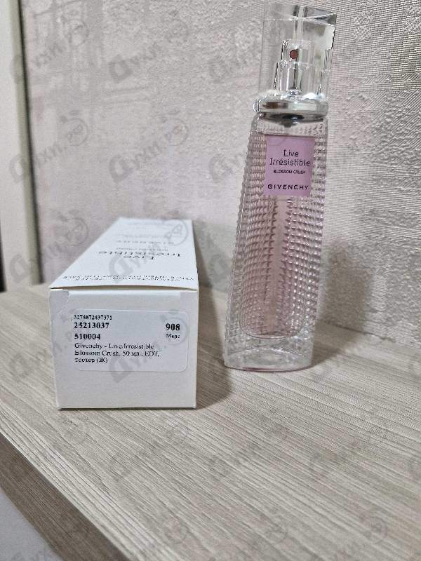 Духи Live Irresistible Blossom Crush от Givenchy