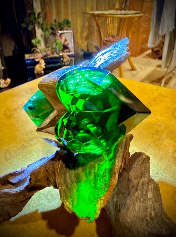 Парфюмерия Aura от Thierry Mugler