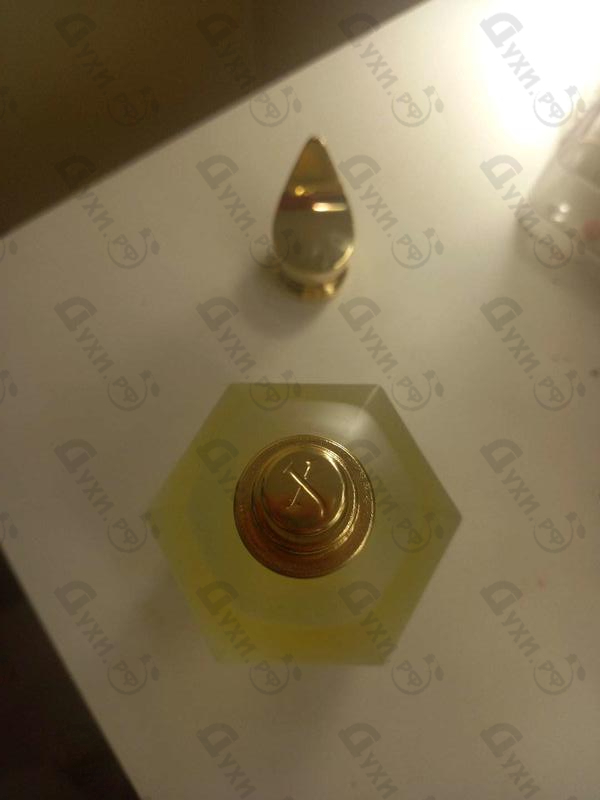 Парфюмерия 1861 Zefiro от Xerjoff