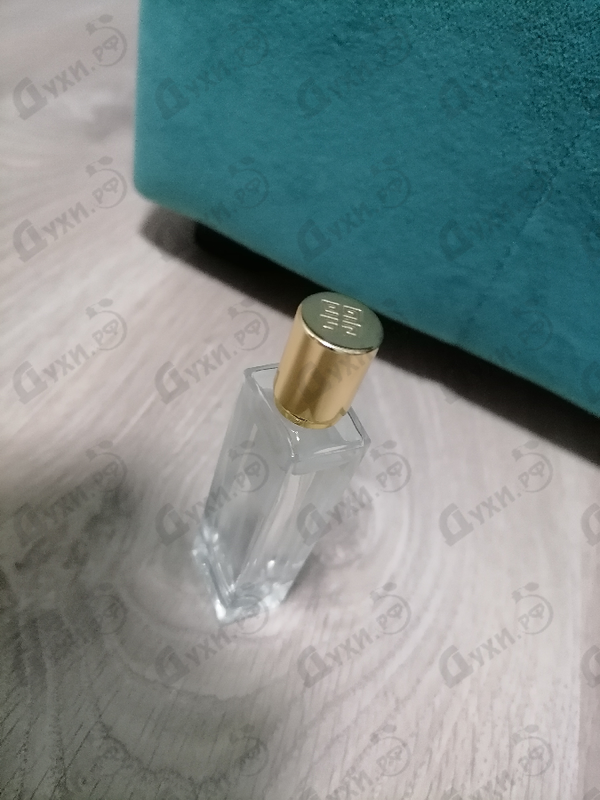 Купить Givenchy Dahlia Divin Eau Initiale