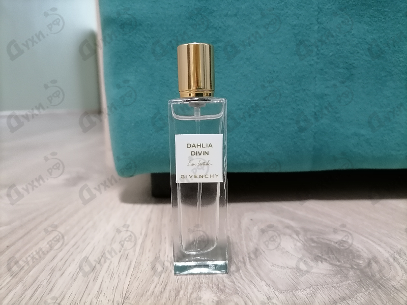 Купить Givenchy Dahlia Divin Eau Initiale