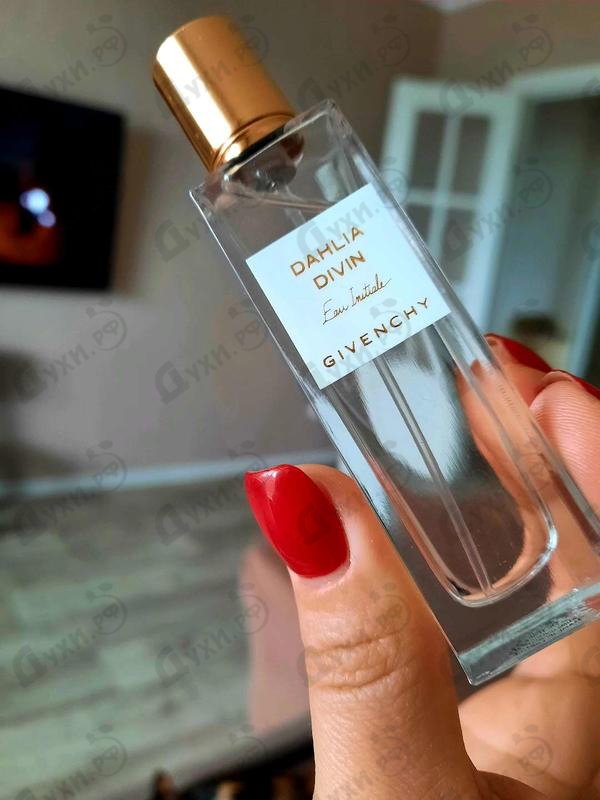 Купить Dahlia Divin Eau Initiale от Givenchy