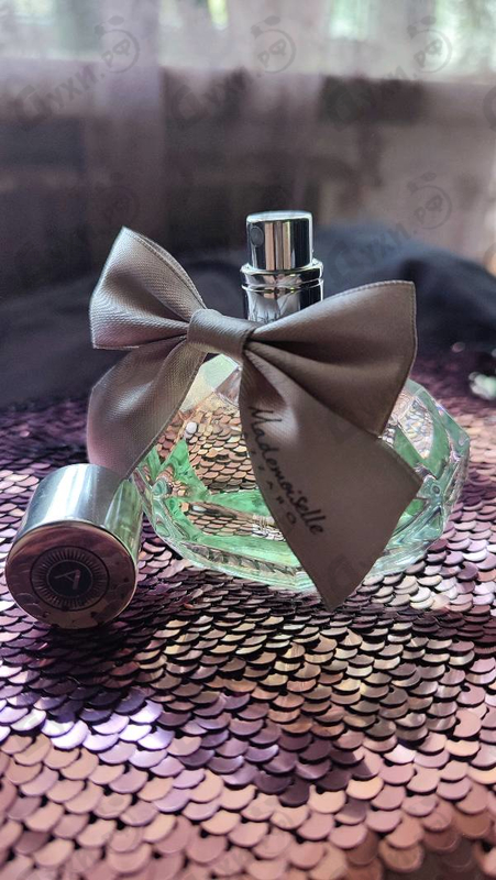 Духи Mademoiselle L'eau Tres Florale от Azzaro