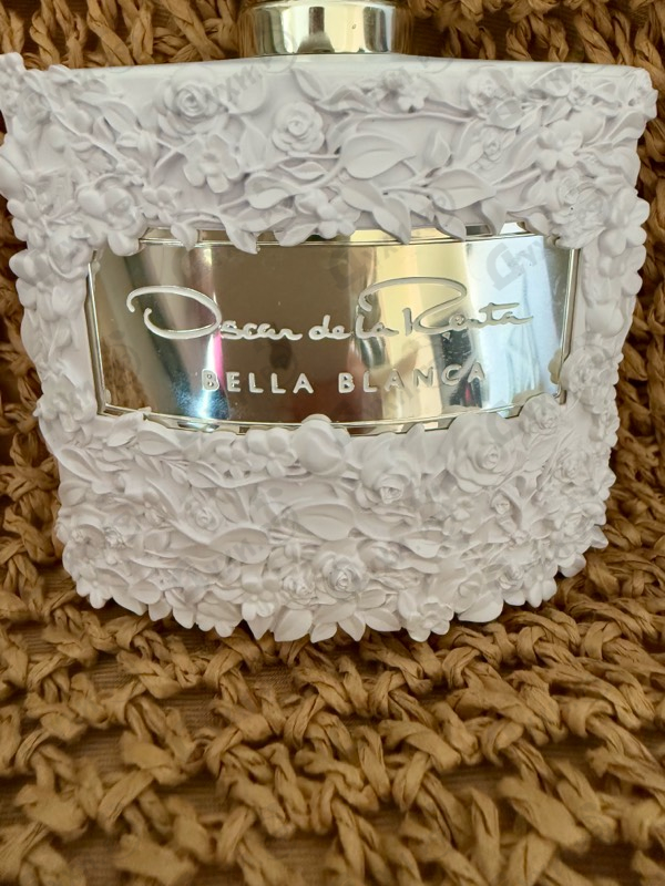 Парфюмерия Bella Blanca от Oscar De La Renta