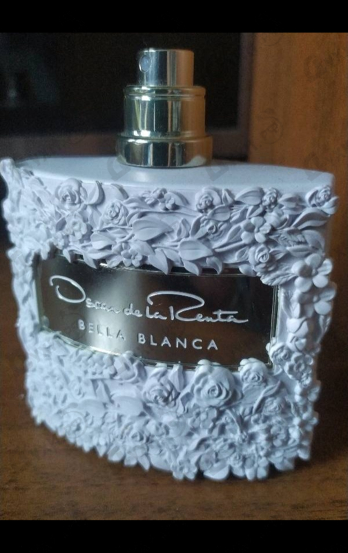 Парфюмерия Oscar De La Renta Bella Blanca