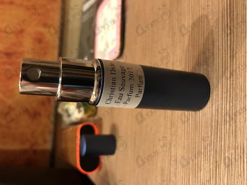 Парфюм Christian Dior Eau Sauvage Parfum 2017 Духи Eau Sauvage Parfum 2017 от Christian Dior