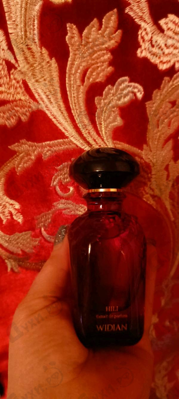 Парфюмерия Hili от AJ Arabia